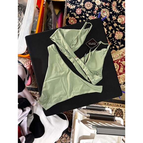 Army Green 2-Piece Bikini Set- Tie Knot Front, Cheeky Bottoms, Textured-- XL- - Picture 4 of 5